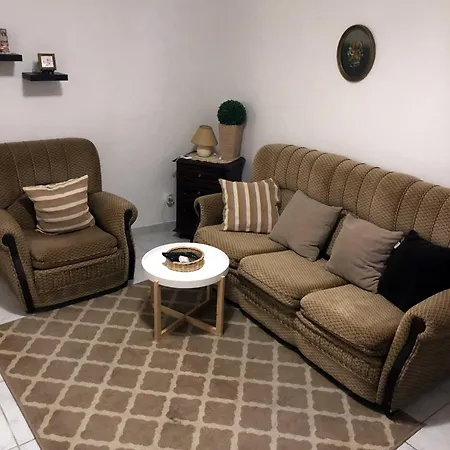 Near The Ocean Rua 5 De Outubro *