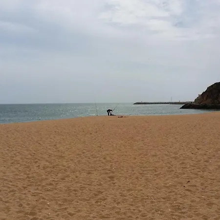 Апартаменти Near The Ocean Rua 5 De Outubro Албуфейра