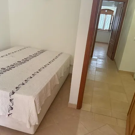 Апартаменти Near The Ocean Rua 5 De Outubro *