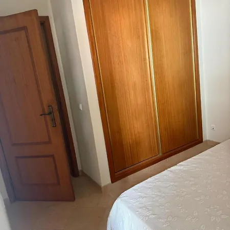 Апартаменти Near The Ocean Rua 5 De Outubro