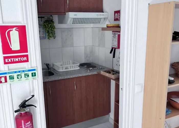 Near The Ocean Rua 5 De Outubro 公寓