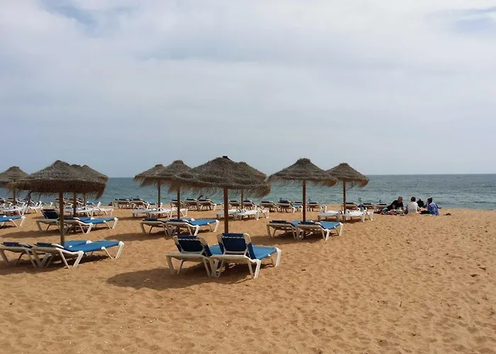 Near The Ocean Rua 5 De Outubro