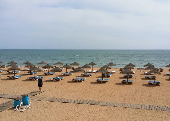 Near The Ocean Rua 5 De Outubro *