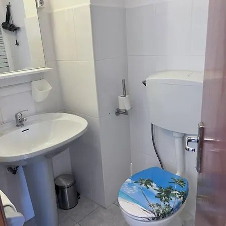 Near The Ocean Rua 5 De Outubro * Albufeira